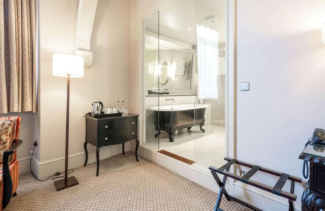 Clarion Collection Harte & Garter Hotel & Spa-1
